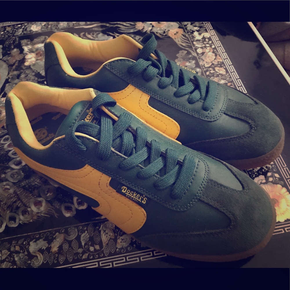 Dockers sneakers